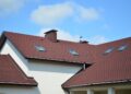Lámete si hlavu s výběrem střešní krytiny? Víme, na co si musíte dávat pozor